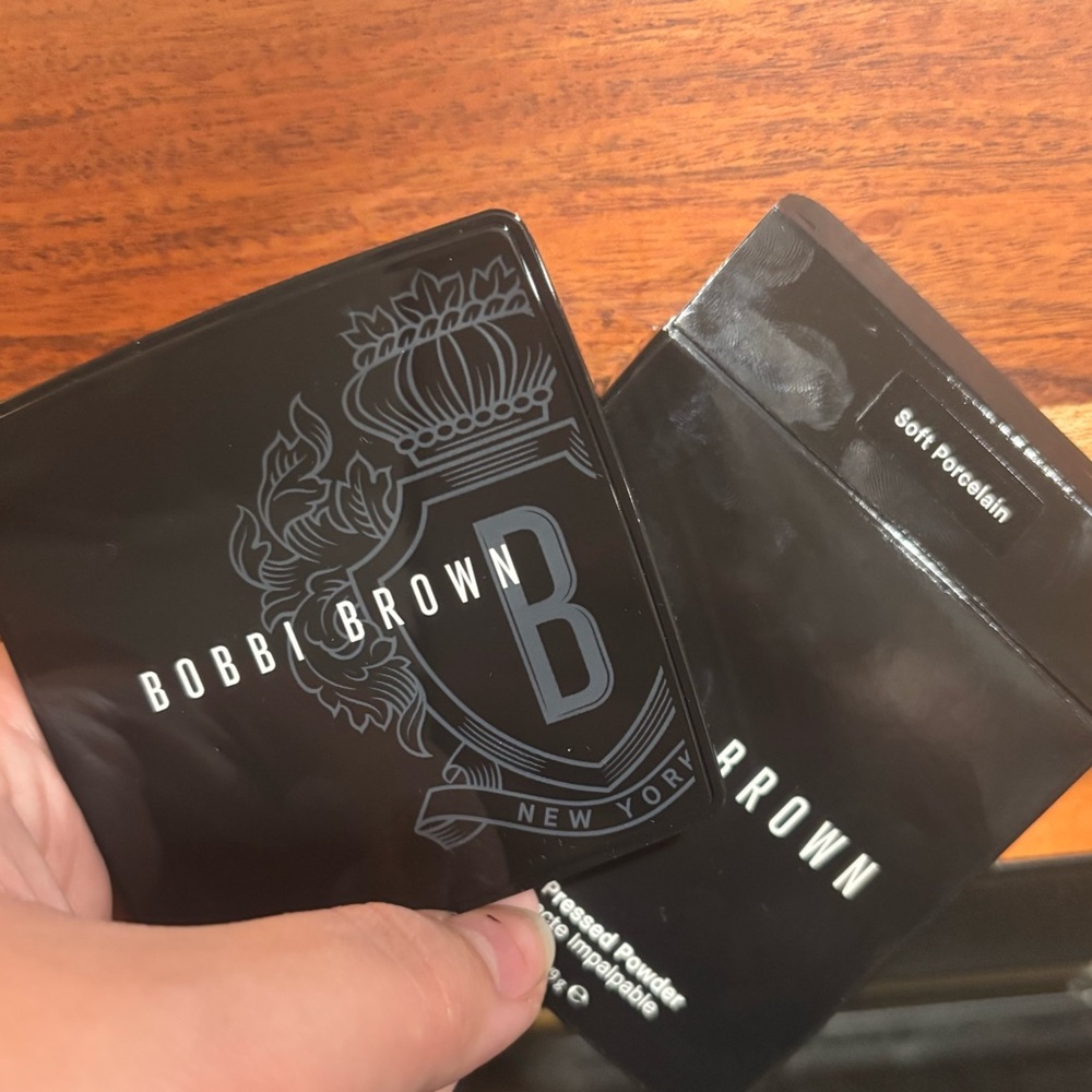 🆕 NIB Bobbi Brown Soft Porcelain Sheer Pressed Powder - Picture 5 of 7